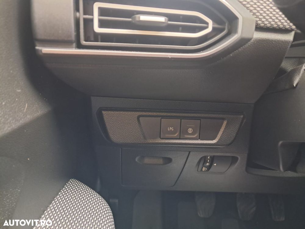 Dacia Logan ECO-G 100 MT5 Expression - 7