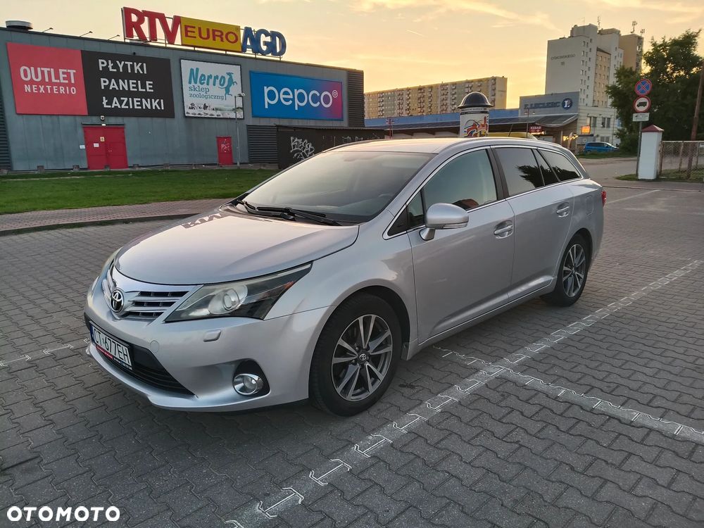 Toyota Avensis 1.8 Premium - 1