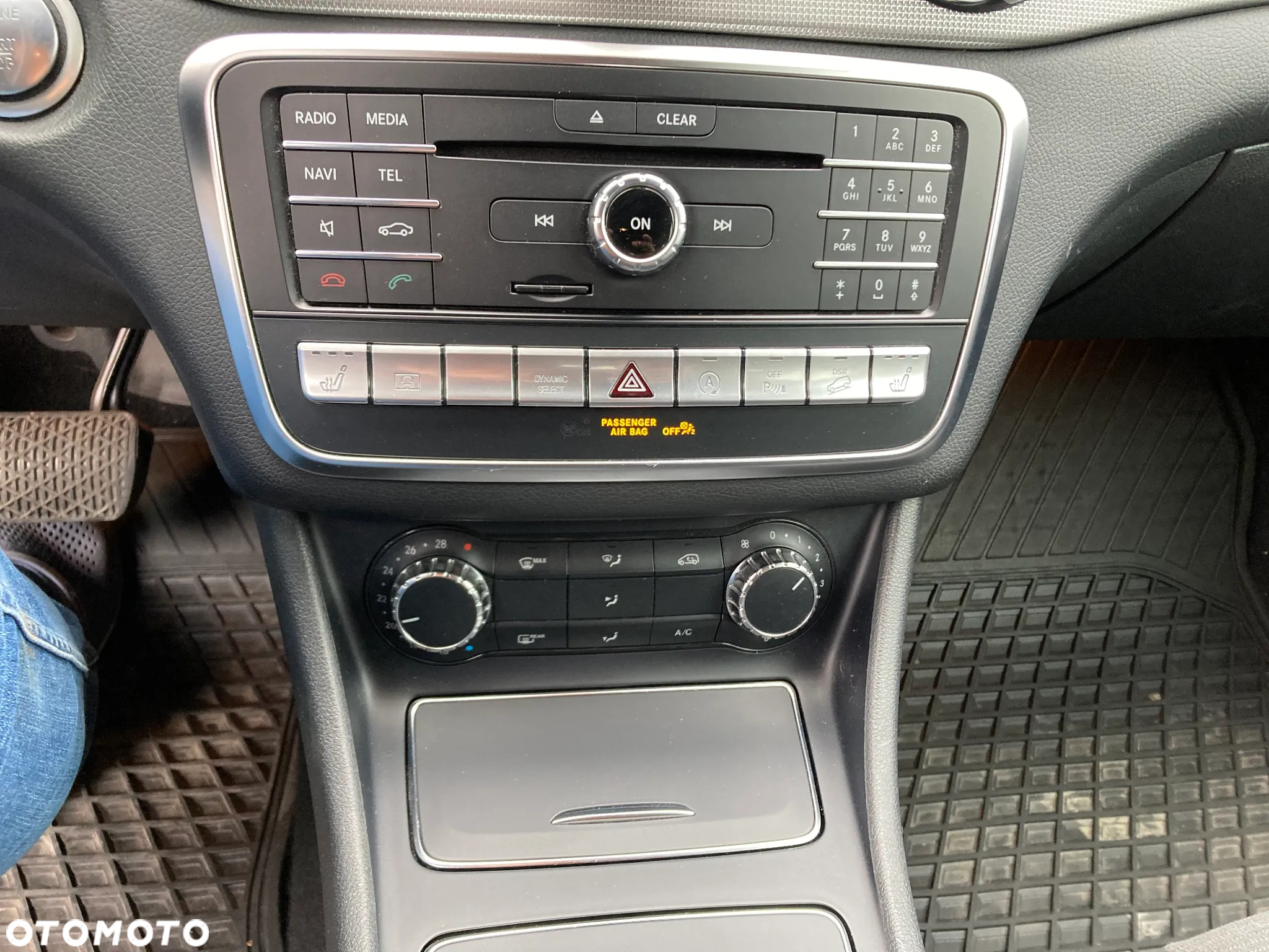 Mercedes-Benz GLA 220 4Matic 7G-DCT Urban - 11