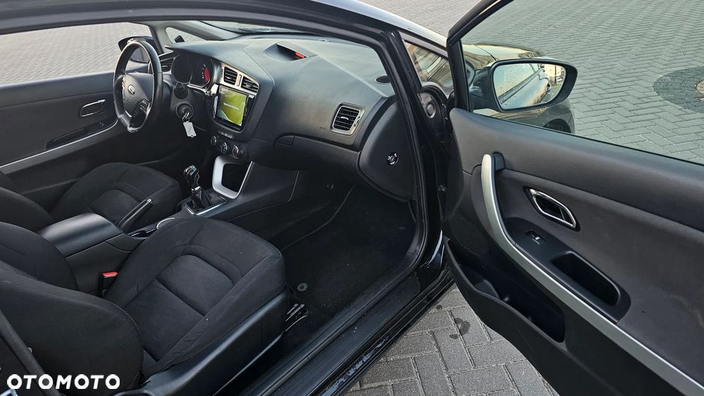Kia Ceed 1.4 CVVT Dream Team Edition - 29