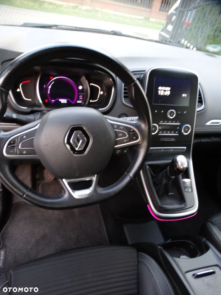 Renault Scenic TCe 140 GPF BUSINESS EDITION - 17