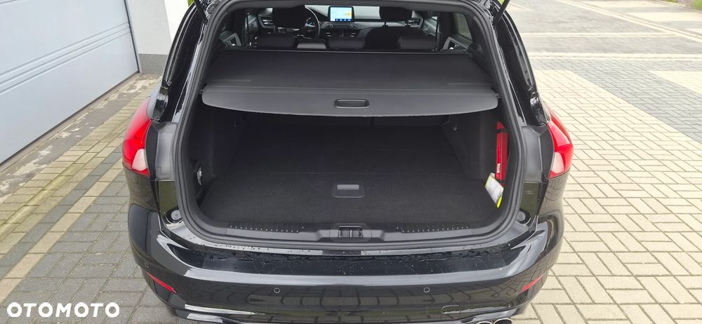 Ford Focus 2.0 EcoBlue STart-Stopp-System ST-LINE - 37