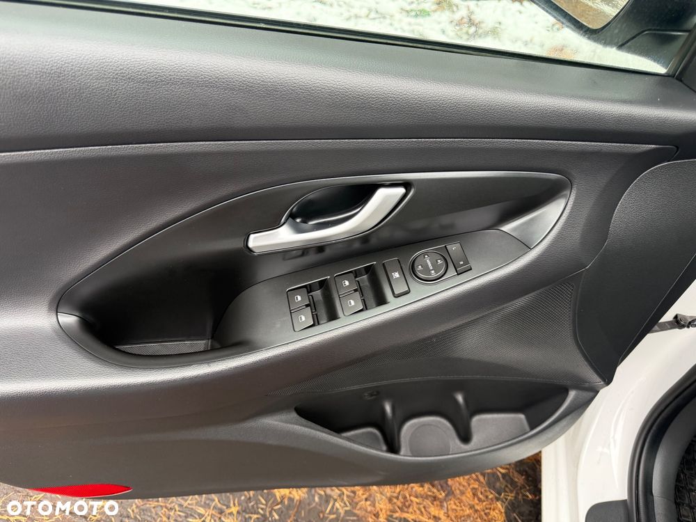 Hyundai i30 1.5 T-GDI 48V Modern - 23