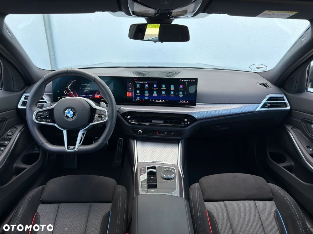 BMW Seria 3 330i xDrive M Sport - 13