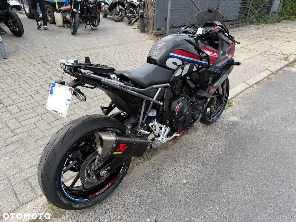 Suzuki GSX-R - 6