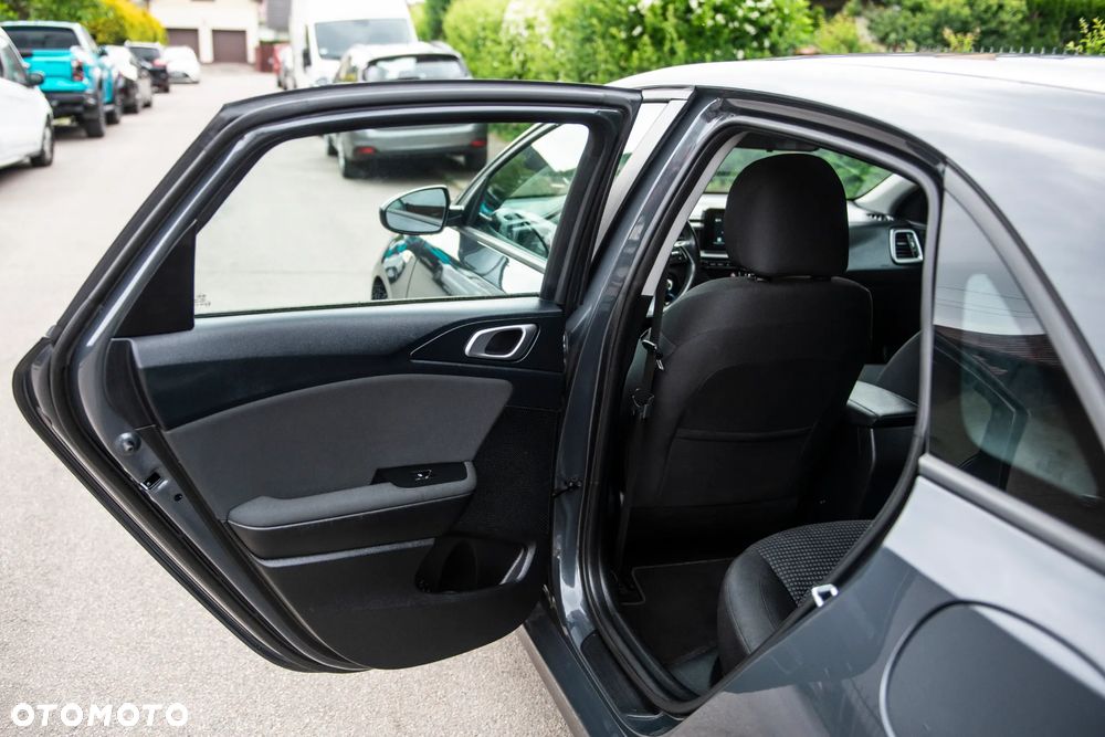 Kia Ceed 1.4 Business Line - 31