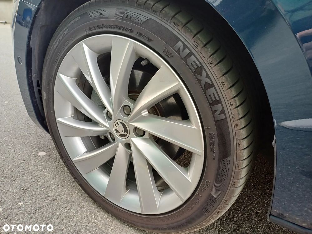 Skoda Superb 2.0 TDI Style DSG - 26