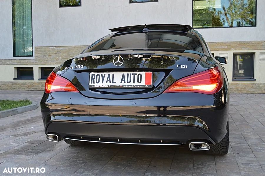 Mercedes-Benz CLA 220 CDI 7G-DCT AMG Line - 5