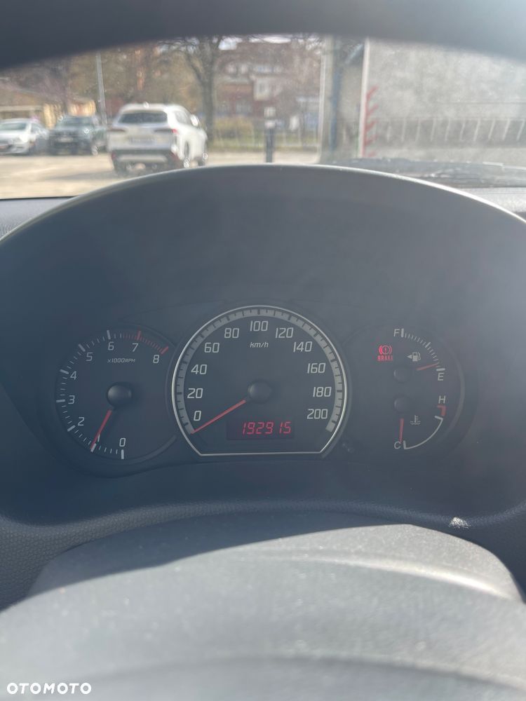 Suzuki Swift 1.3 Sakura - 11