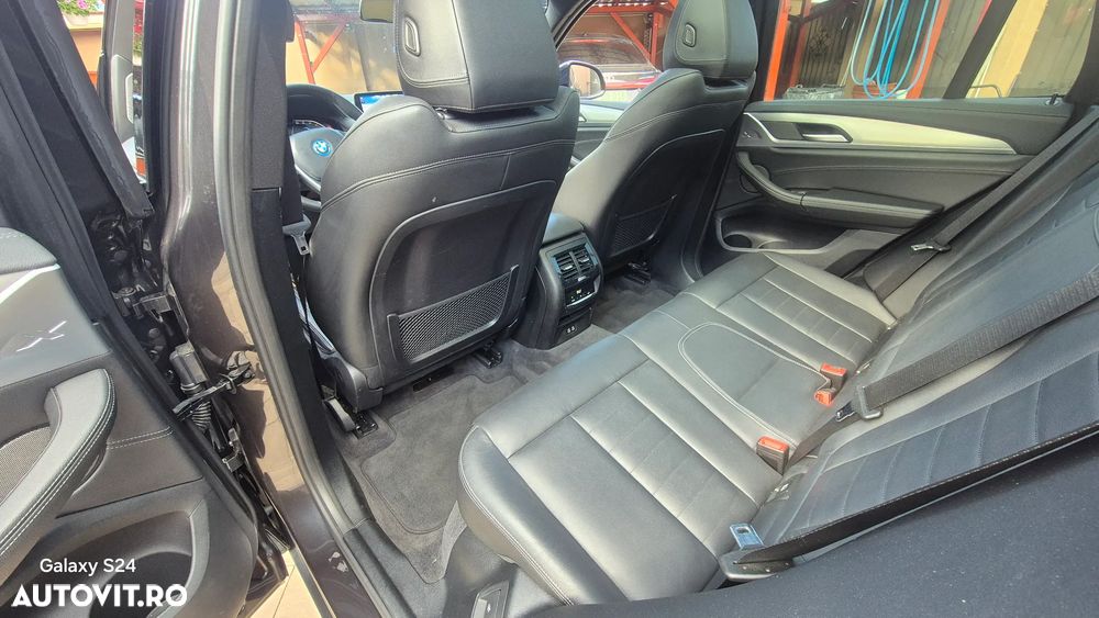 BMW iX3 Impressive - 16