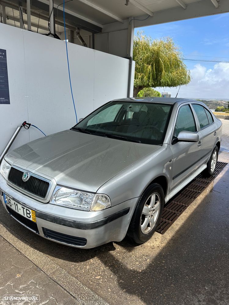 Skoda Octavia 1.4 Ambiente - 2