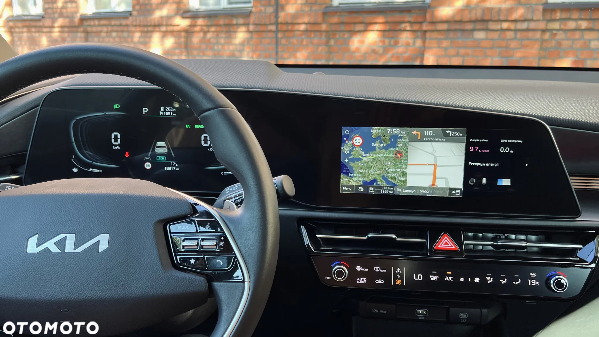 Kia Niro 1.6 GDI Hybrid Business Line - 24