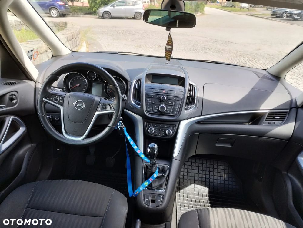 Opel Zafira - 8