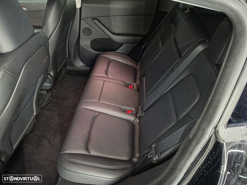Tesla Model Y Performance Dual Motor AWD - 10