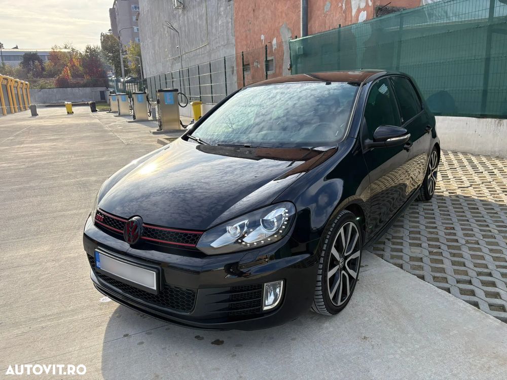 Volkswagen Golf 2.0 GTI adidas - 3
