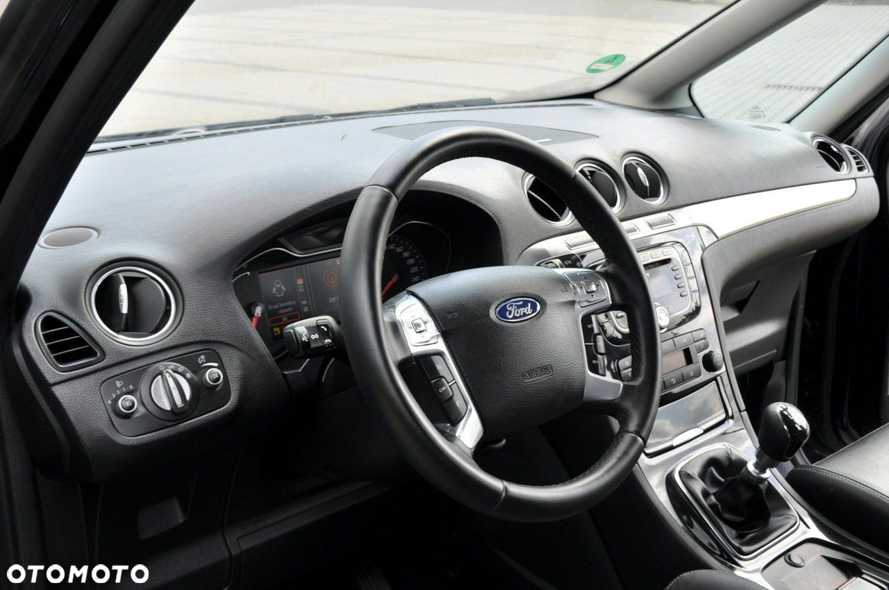 Ford Galaxy - 23