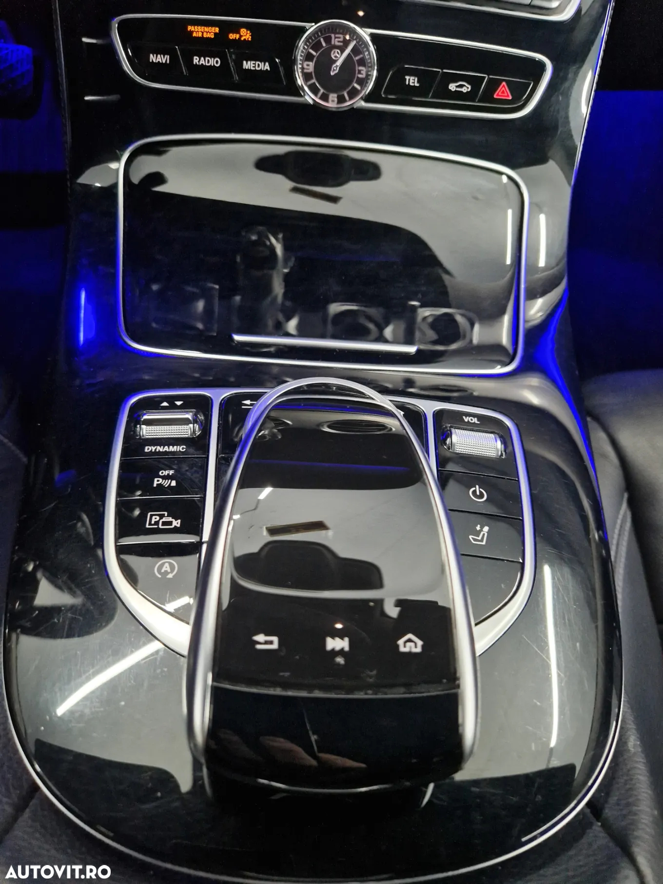 Mercedes-Benz E 220 d T 9G-TRONIC Avantgarde - 11