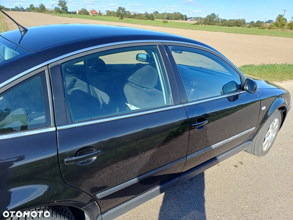 Volkswagen Passat - 2