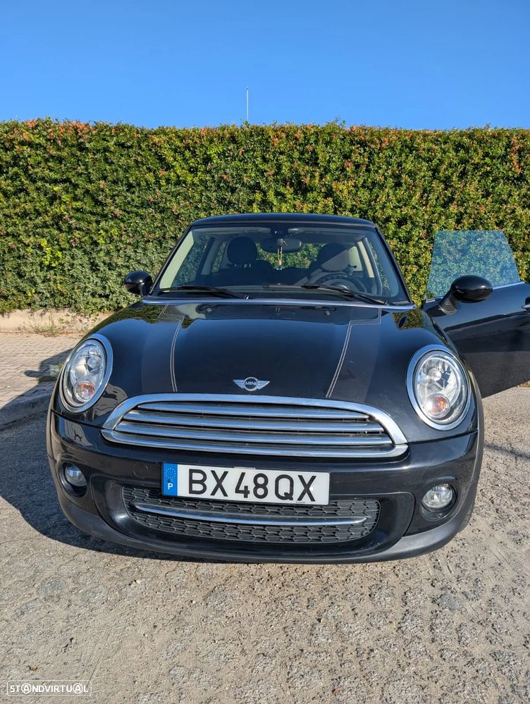 MINI 3 Portas Cooper D - 1