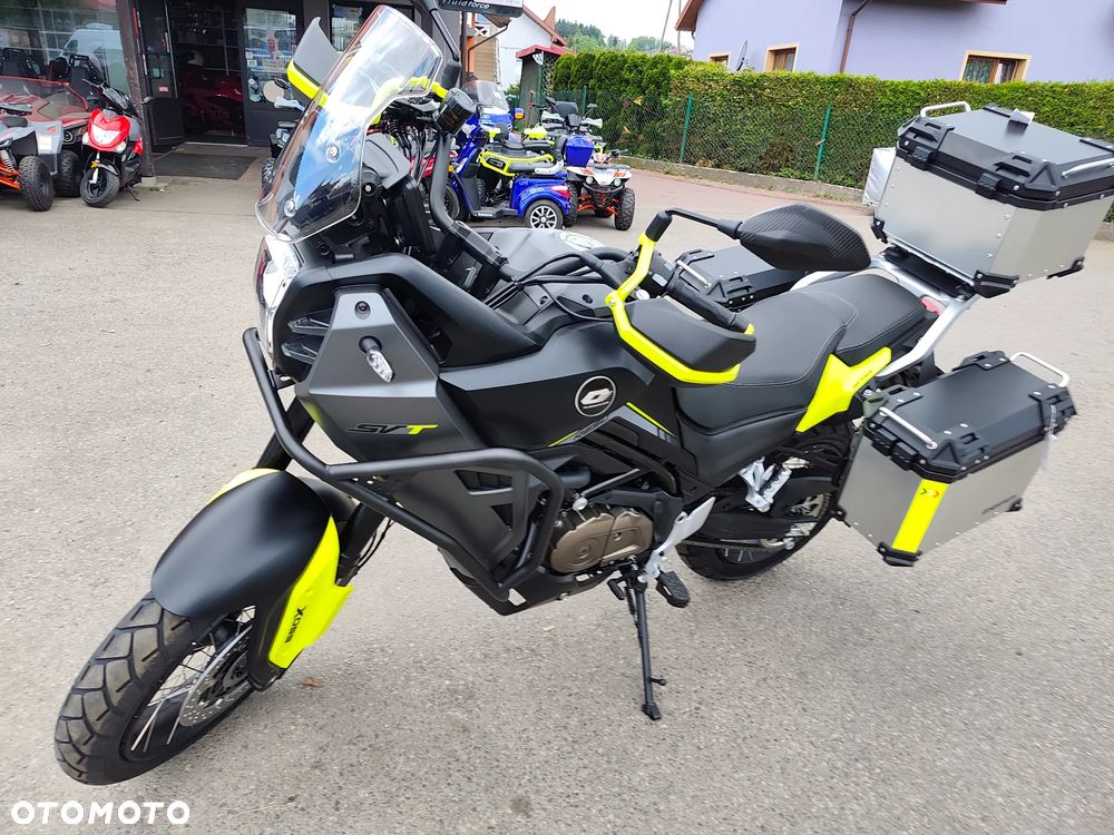 QJMOTOR SVT 650X - 2