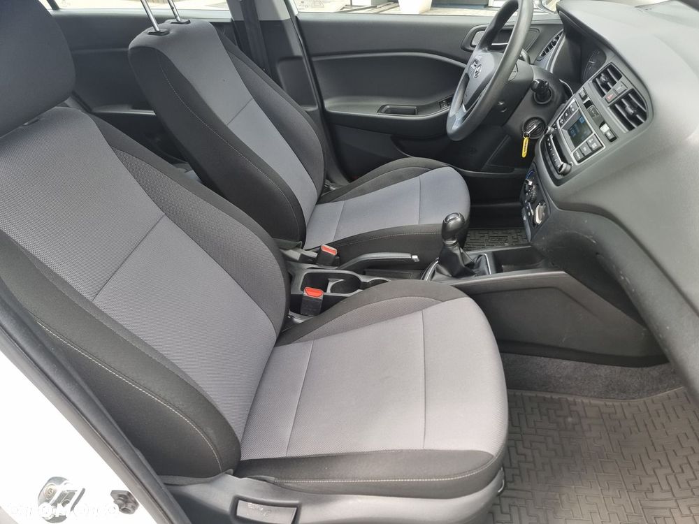 Hyundai i20 1.2 BlueDrive Classic + - 19