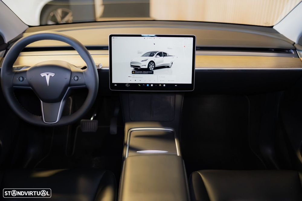 Tesla Model Y Long Range Dual Motor AWD - 27