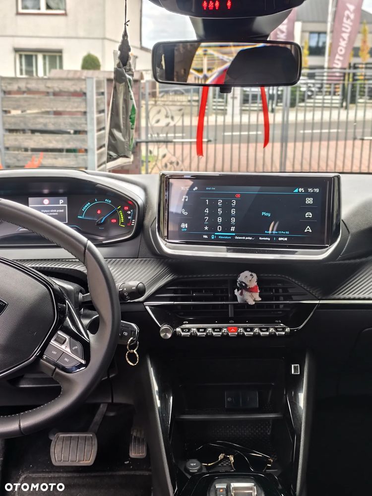 Peugeot 2008 50kWh Allure - 11