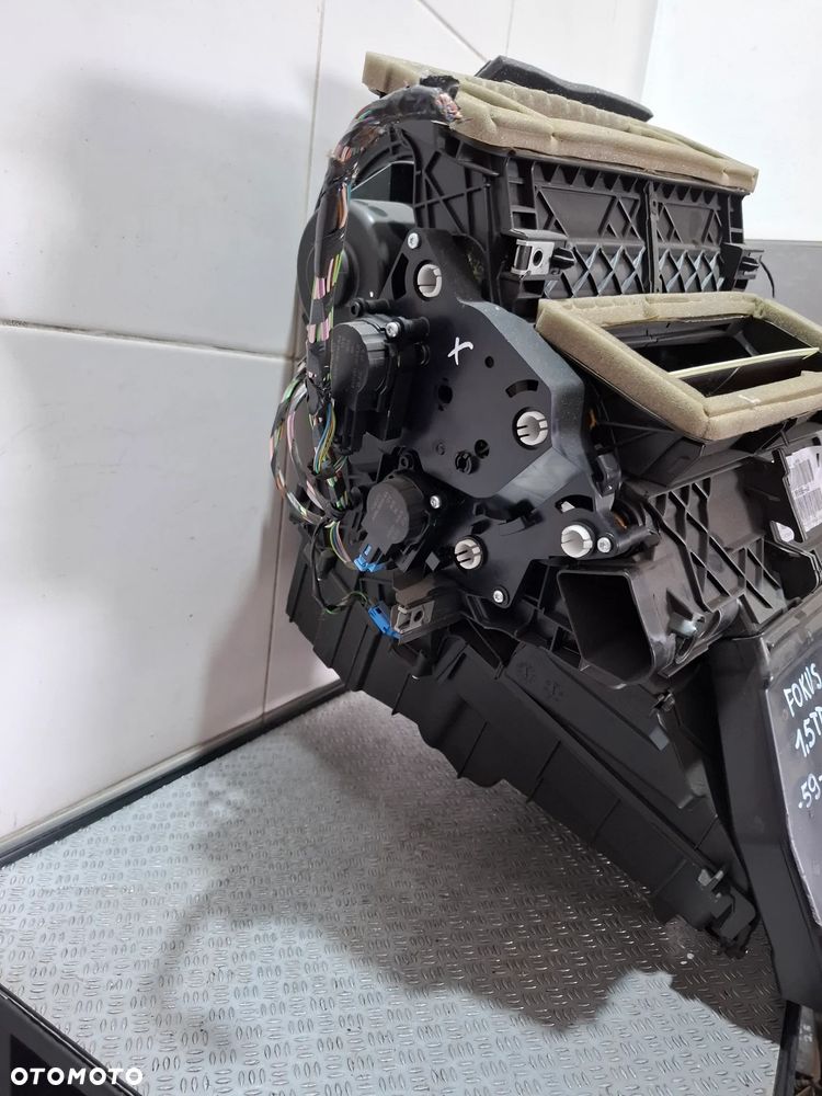 Nagrzewnica Ford Focus MK3 2015 rok nr F1F119B555AB - 4