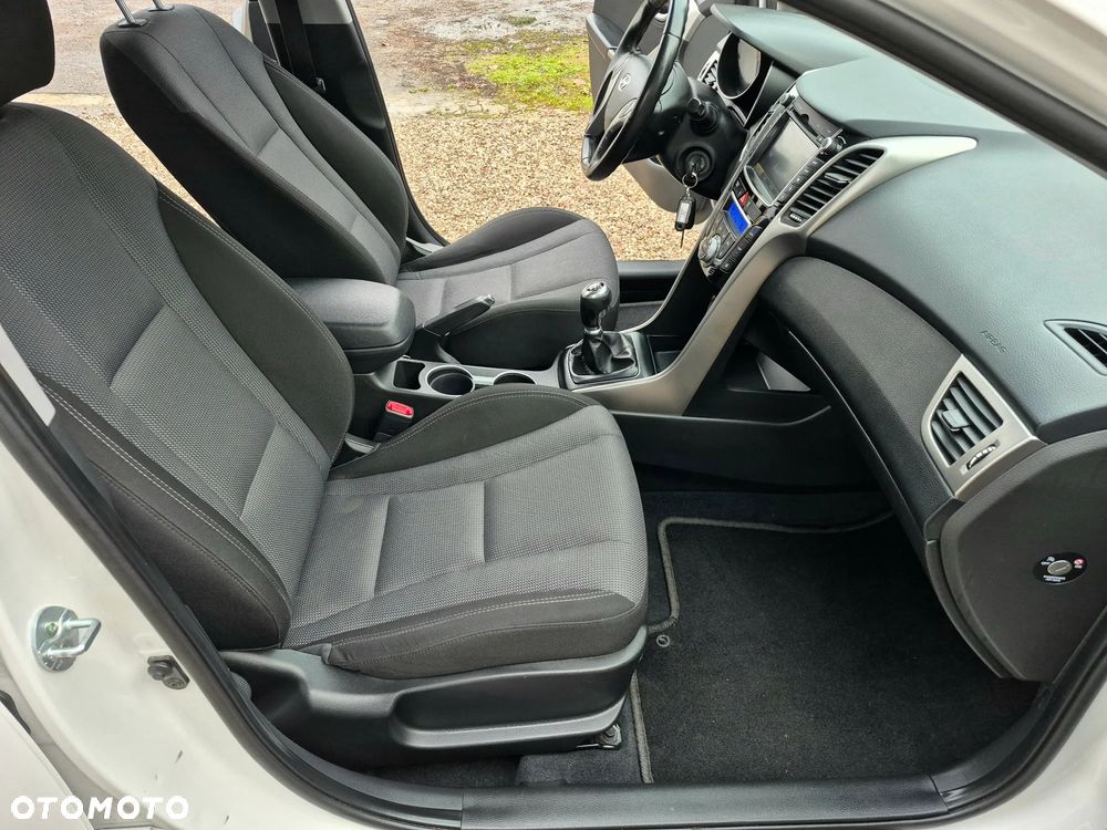 Hyundai i30 i30cw 1.4 Fifa World Cup Edition - 19