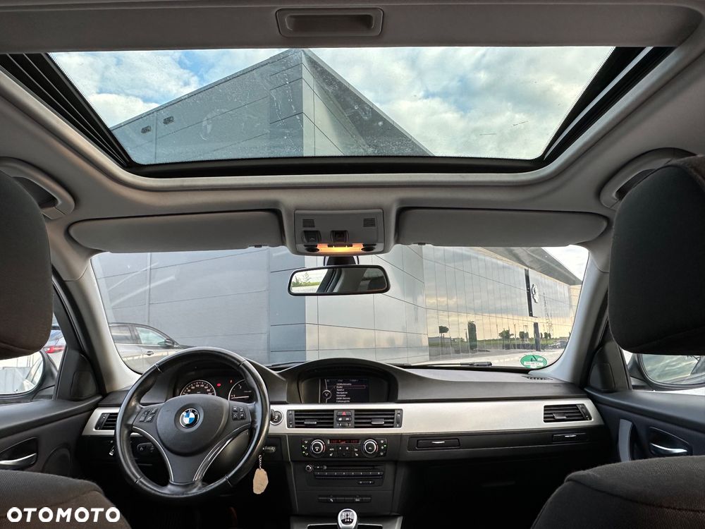 BMW Seria 3 318d DPF Edition Sport - 20