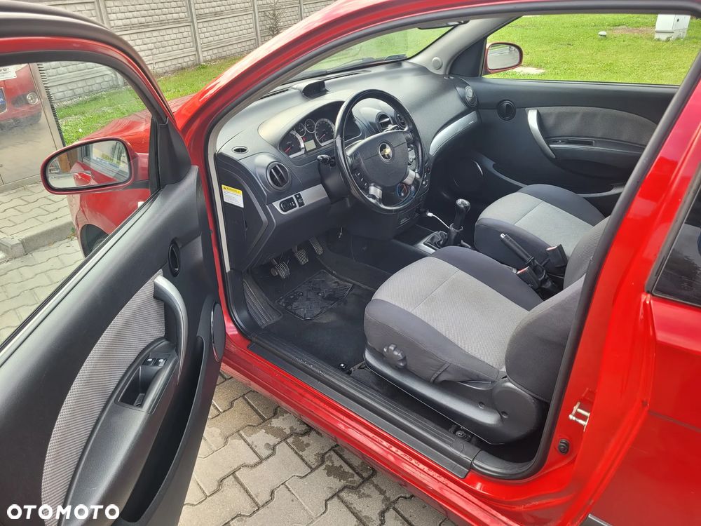 Chevrolet Aveo 1.2 16V LS - 10