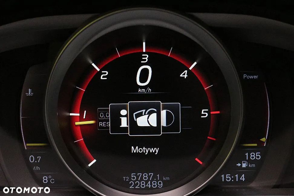 Volvo V40 D4 Summum - 33