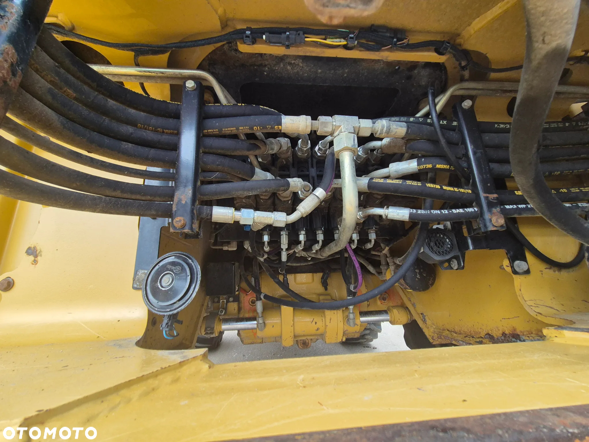 Caterpillar 434e - 25
