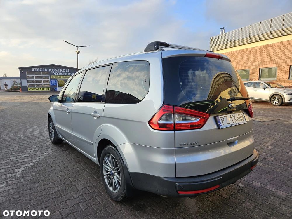 Ford Galaxy - 12