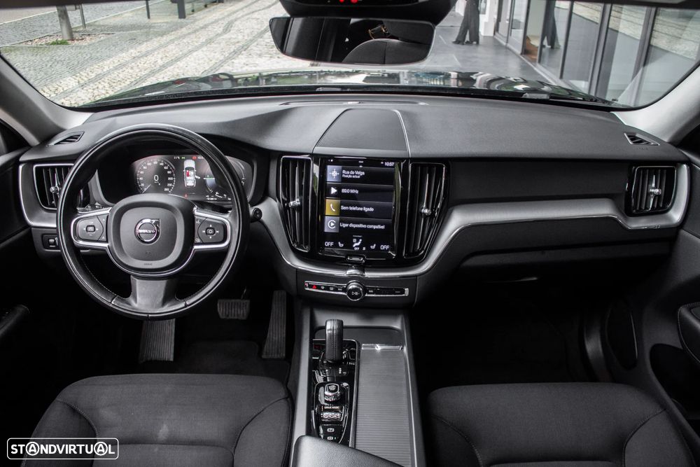 Volvo XC 60 2.0 T8 PHEV Momentum AWD - 39