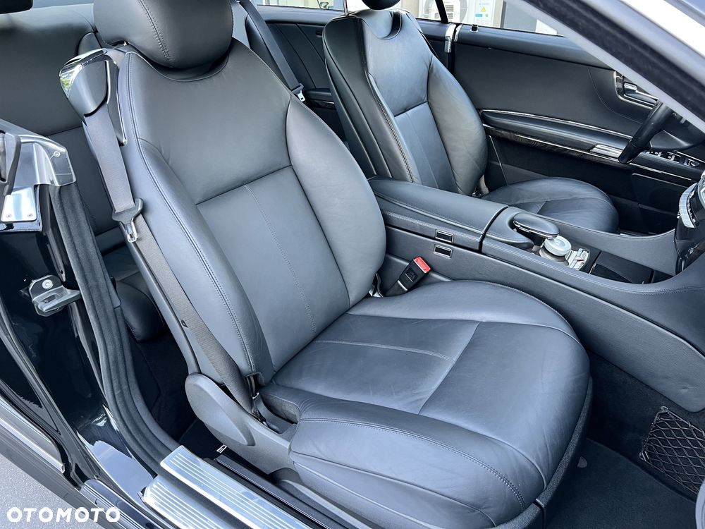 Mercedes-Benz CL 500 4-Matic BlueEff - 30