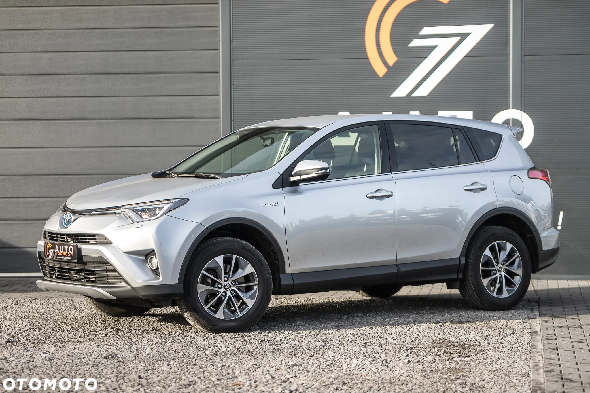 Toyota RAV4 - 6