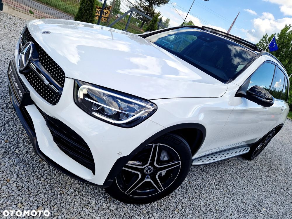 Mercedes-Benz GLC 300 de 4Matic 9G-TRONIC AMG Line Plus - 35
