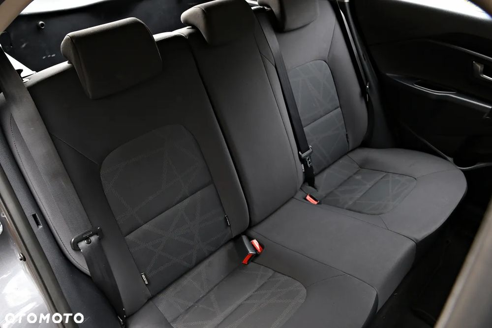 Kia Rio 1.2 Business Line - 9