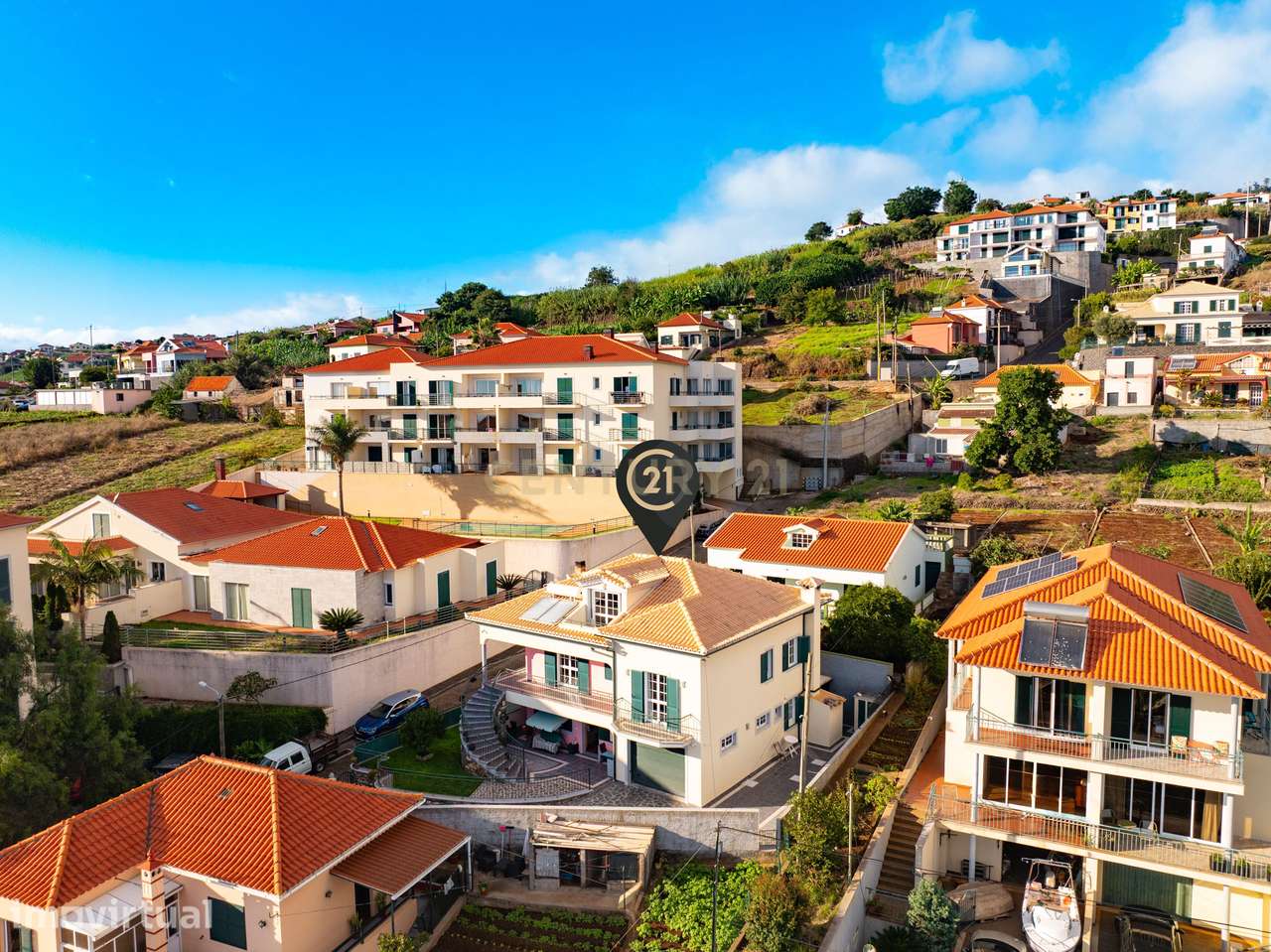 Moradia Clássica T3 com Sótão Habitável em Canhas, Ponta do Sol - Grande imagem: 3/41
