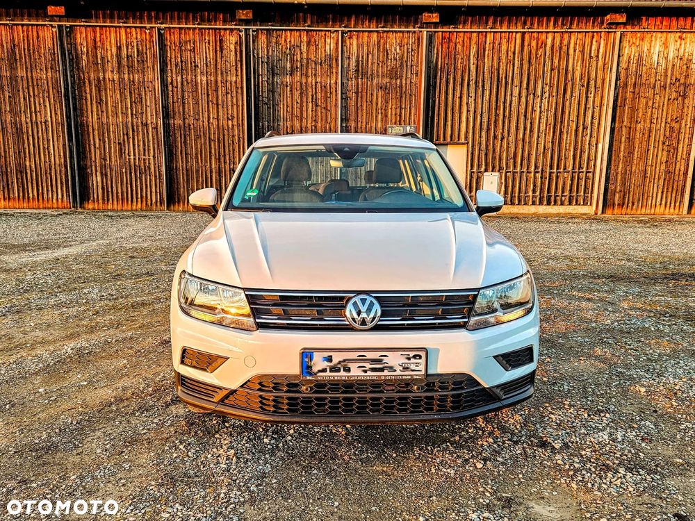 Volkswagen Tiguan - 4