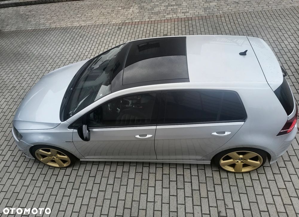 Volkswagen Golf - 6