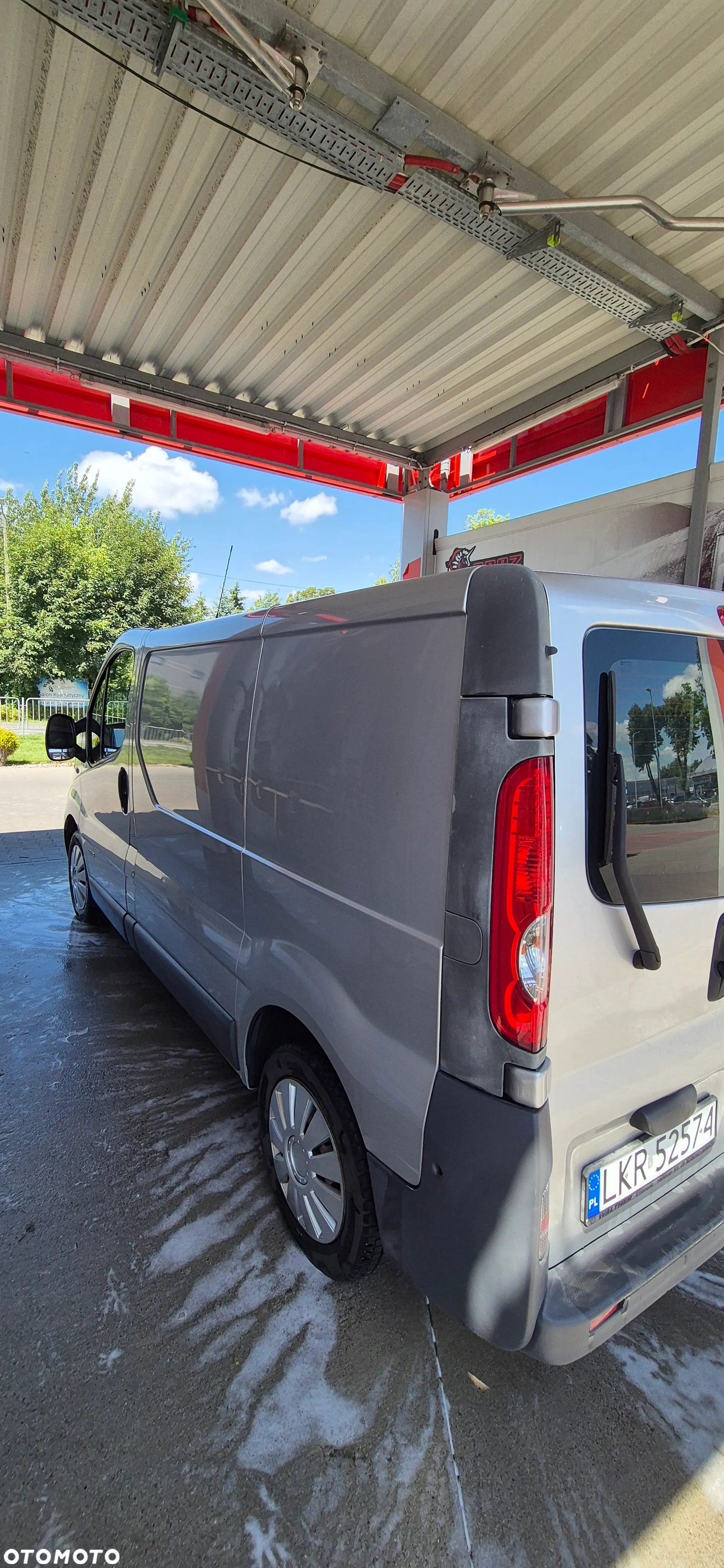 Nissan Primaster - 8