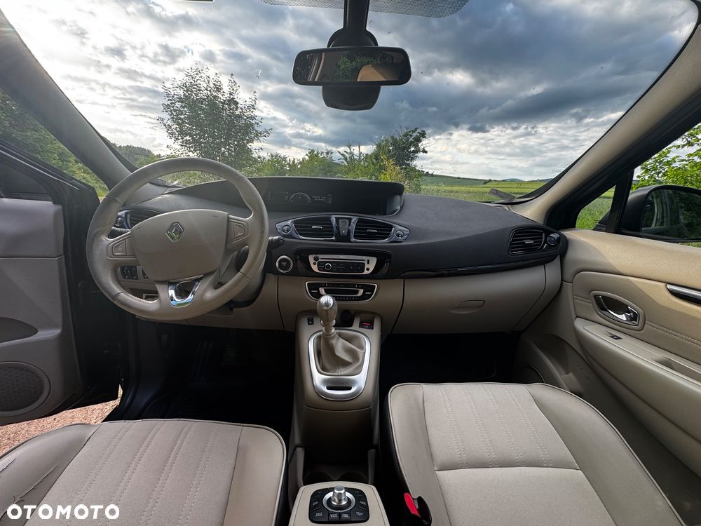 Renault Scenic - 11