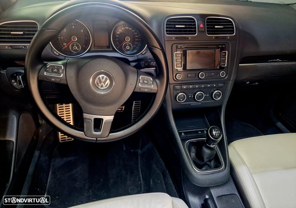 VW Golf Cabriolet 1.6 TDI BlueMotion Exclusive - 18