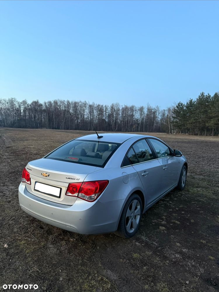 Chevrolet Cruze 1.8 LT - 3