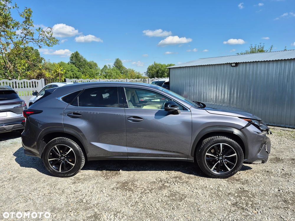 Lexus NX 300 F Impression AWD - 26