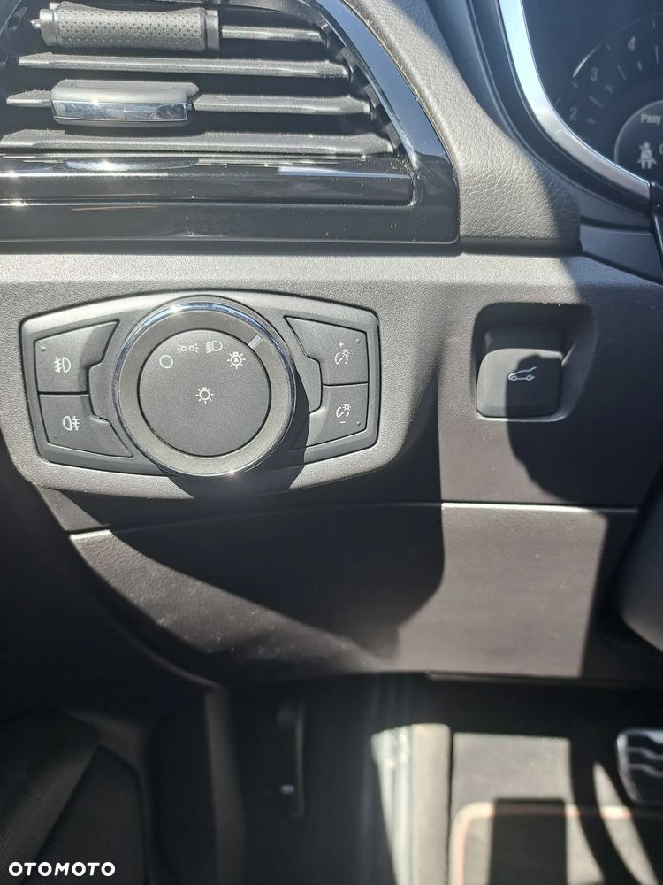 Ford Mondeo - 8
