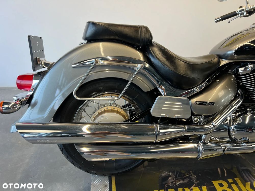 Suzuki Intruder - 27