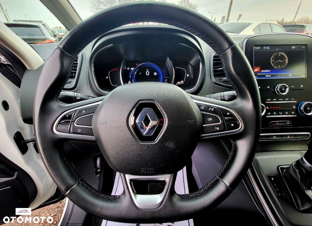 Renault Grand Scenic - 17